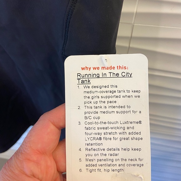 NWT RARE Athletic Athleisure Lululemon Running In The City Tank Size 10 - Picture 12 of 14